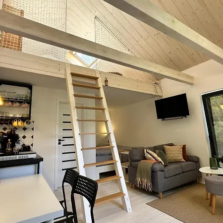 Lila Bee Банска-Штьявница