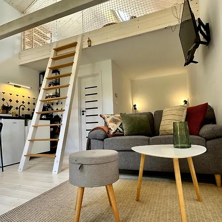 Lila Bee Chalet